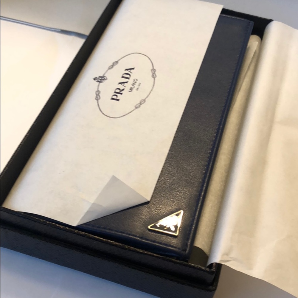 Men’s Prada wallet